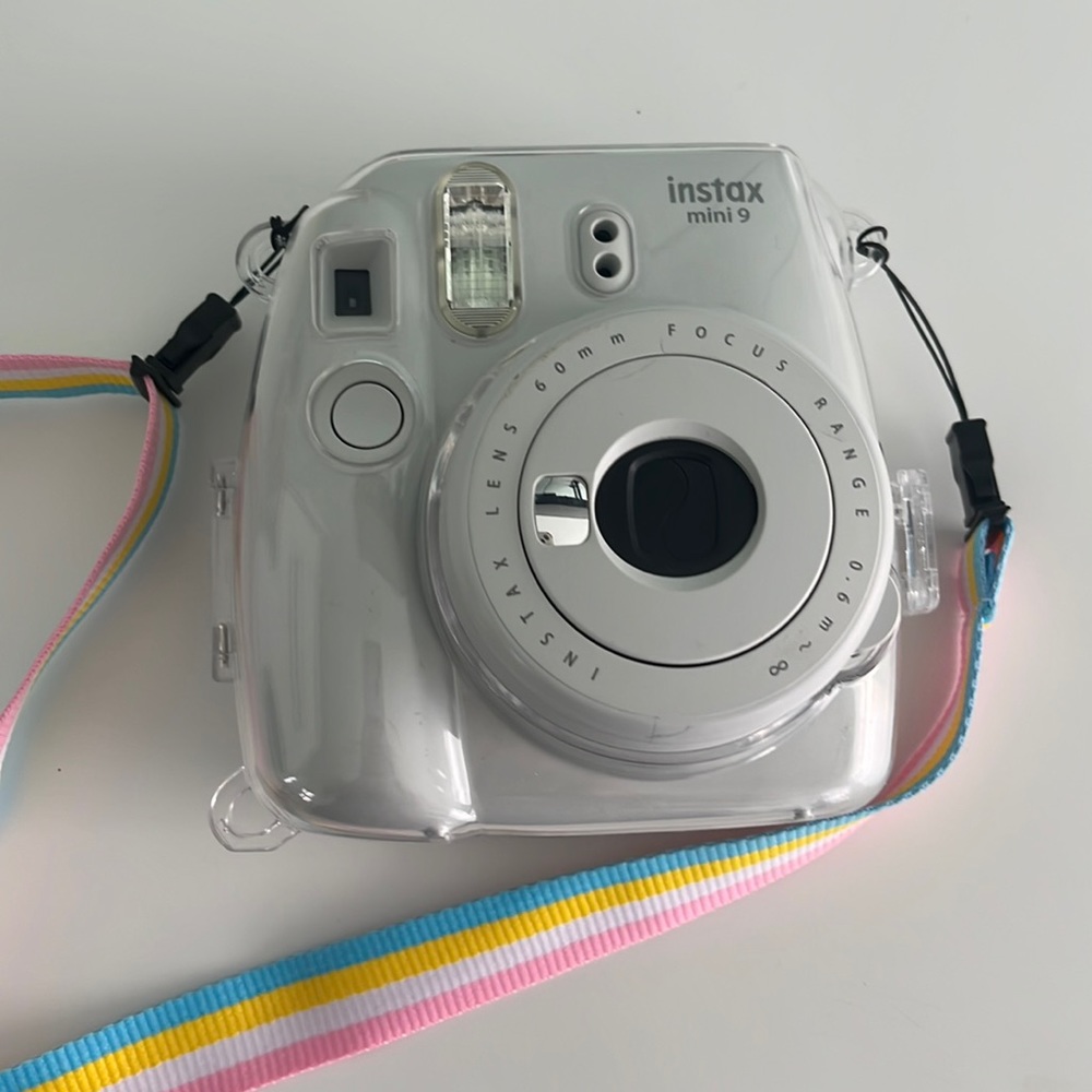 Insta mini 9 Polaroid camera